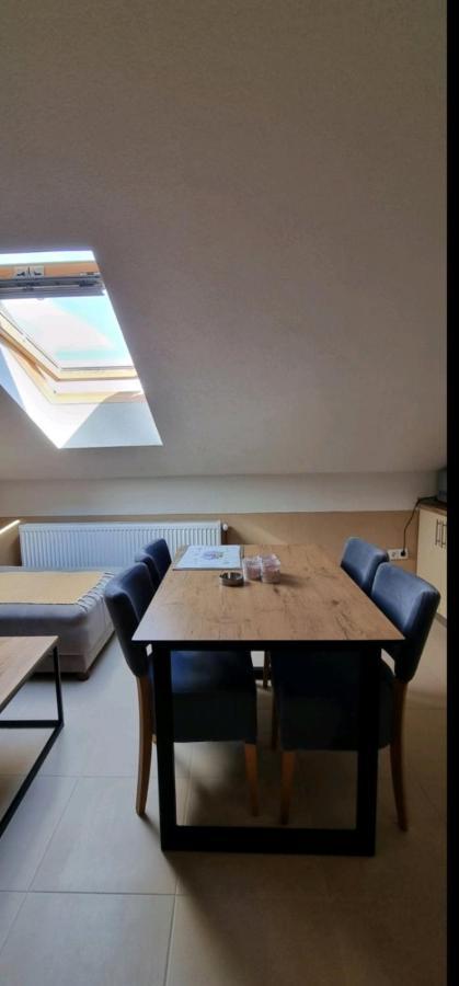 Apartman Avram Kotor Varos Exteriér fotografie